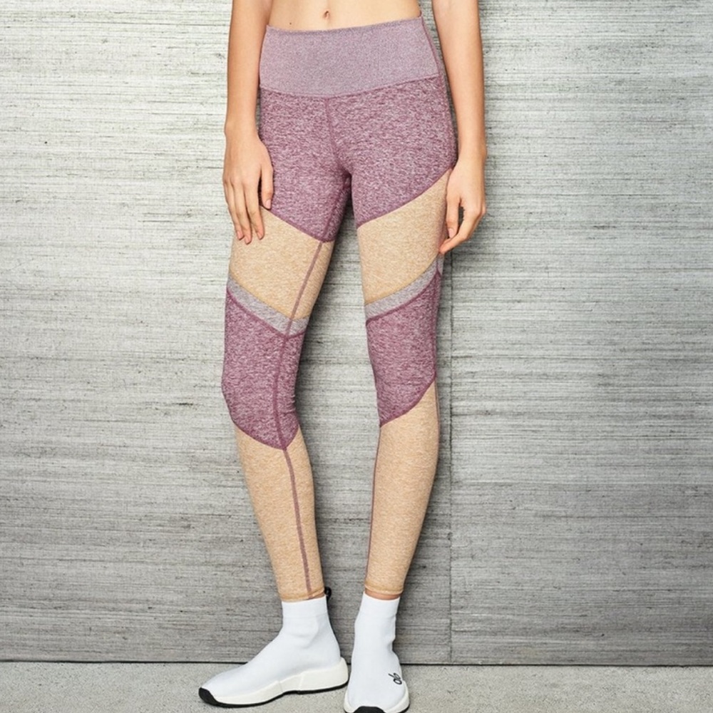 ALO Yoga High Waist Sheila Legging Size Small Like New